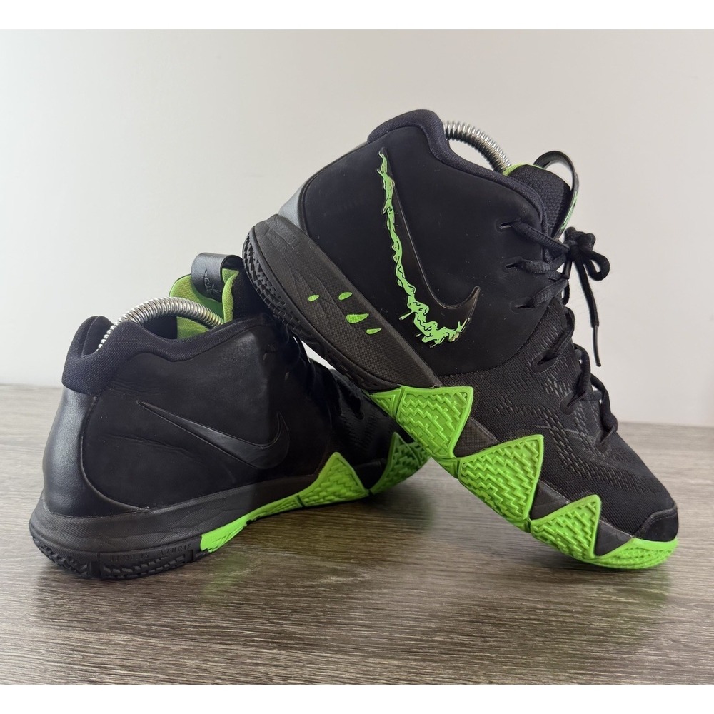Nike Kyrie 4 Halloween‎ Black Green Basketball Shoes Youth Size 6.5Y AA2897-012